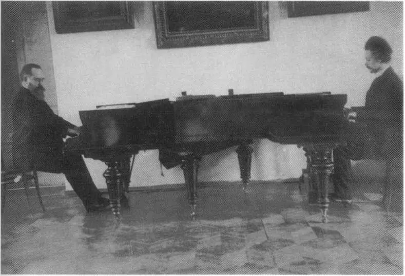 JI Н Толстой Фотография В Г Черткова Ясная Поляна 1908или 1909 г - фото 41