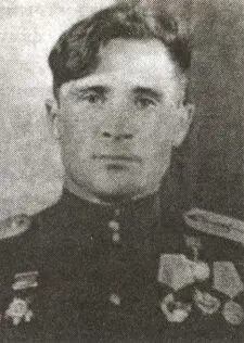 ИН Сытов результативнейший ас полка в 1943 г Иван Сытов в сентябре 1943 г - фото 19