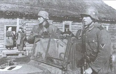 Офицер и солдат 18й армии вермахта осаждающей Ленинград Группа армий - фото 25