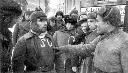 Встреча советских бойцов с военнослужащими Красной Армии Видимо красноармейцы - фото 17
