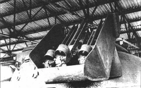 Пусковая установка для трёх ракет Малютка находилась на задней части башни - фото 40