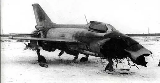 Е6В2 после аварии 10 января 1962 г После сборки первых самолетов начали - фото 39