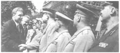 Будапешт 6 сентября 1967 года Во время визита партийноправительственной - фото 48