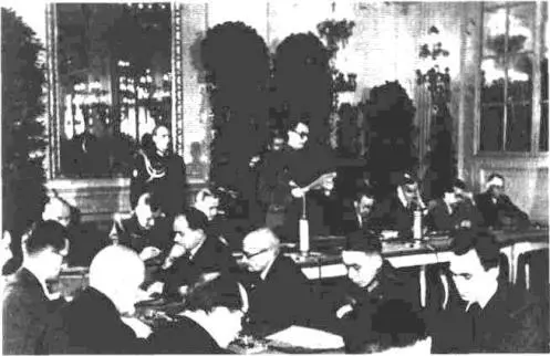 Оглашение Пражского Манифеста 14 ноября 1944 г в испанском зале замка на - фото 20