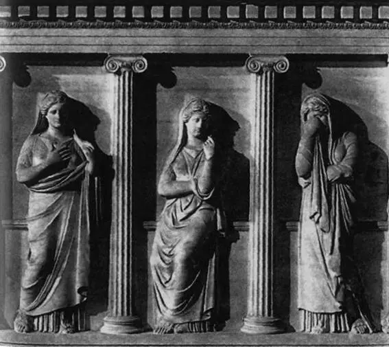 Саркофаг плакальщиц из Сидона Середина IV в до н э Предметы женского - фото 16