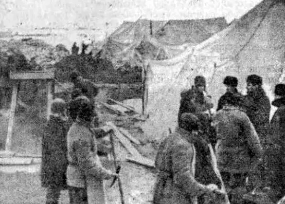Рис 14 Заливка цемента в зимних условиях В Магнитогорске сооружалась вторая - фото 18