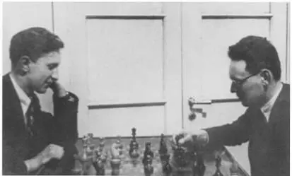 Турнир на звание абсолютного чемпиона СССР 1941 г За анализом партии - фото 12