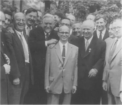 Прием в резиденции американского посла в Москве после матча СССРСША 1955 года - фото 15