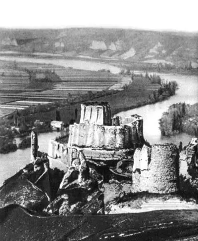 Развалины замка ШатоГайяр Ричард I король Англии Миниатюра из Книги - фото 19
