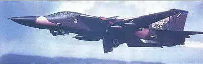 Самолет F111F из состава 48го авиакрыла дислоцировавшегося на авиабазе - фото 154