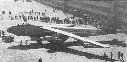 Выкатка первого опытного самолета Боинг ХВ47 Опытный ХВ47 в полете В - фото 24