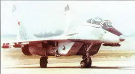 На МиГ29 оптикоэлектронная станция расположена в носовой части перед фонарем - фото 298