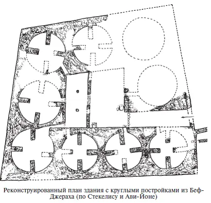Длина сохранившейся части здания в Гае около 335 метра В центре его - фото 68
