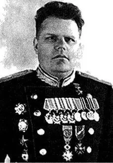 Г Н Захаров В 1941 г генералмайор командир 43й истребительной - фото 27