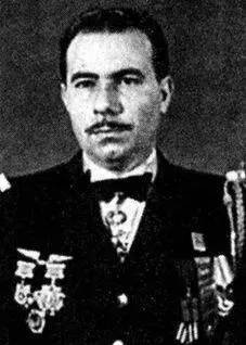 Жозеф Риссо В июне вместе с двумя товарищами угнал самолет с целью перелететь - фото 32