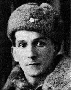 Леон Кюффо В 1930 г призван в армию служил на авиабазе Оран в Алжире в - фото 33