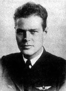 Жюль Жуар 22 июня 1940 г вступил в ВВС Свободной Франции де Голля После - фото 34
