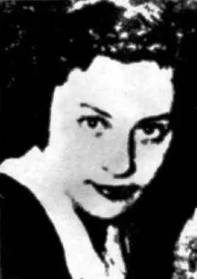 Алла Гертнер АРМАВ Еврейские женщины и дети на рампе перед крематорием - фото 8
