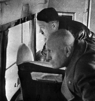 Гитлер и Муссолини Число захвата советских военнопленных в первые месяцы войны - фото 55