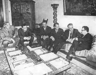 С советскими друзьями в ЛаМонеде Хосе Тоа Сальвадор Альенде Луис - фото 35