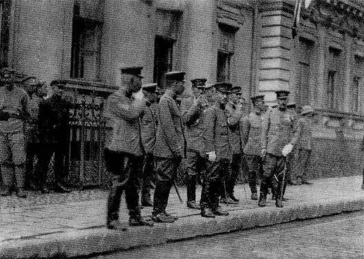 Японские офицеры во Владивостоке 1921 г Морские офицеры на параде во - фото 14