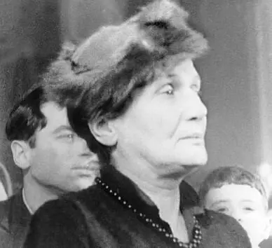 А Ахматова на писательском собрании Ленинград Начало 1946 г Еще на всем - фото 123