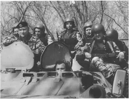К выходу готовы На посту Эдуард думал о своей учебе Уже находясь на - фото 63