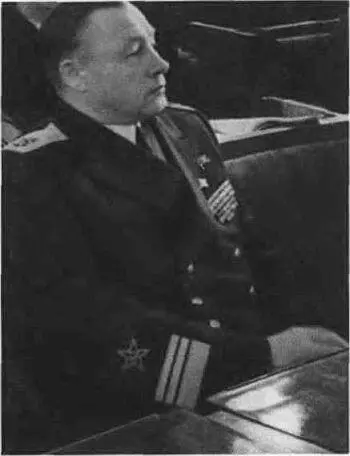 Военноморской министр вицеадмирал Н Г Кузнецов на сессии Верховного Совета - фото 41