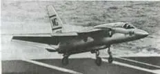 Рис 288 Самолетразведчик Виджилент RA5C во время посадки на пулубу - фото 239