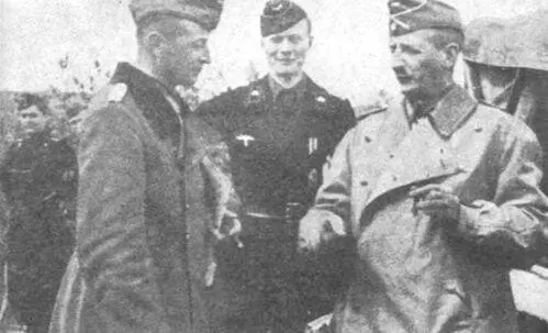 Во время проведения операции Зейдлиц в июле 1942 года Слева генералмайор - фото 34