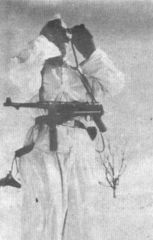 Эта и предыдущие фотографии 19421943 годов показывают разницу зимнего - фото 48