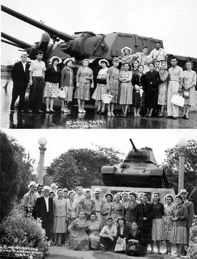 1962 г Севастополь Сапунгора Я в центре на танке 1962 г Симферополь - фото 23