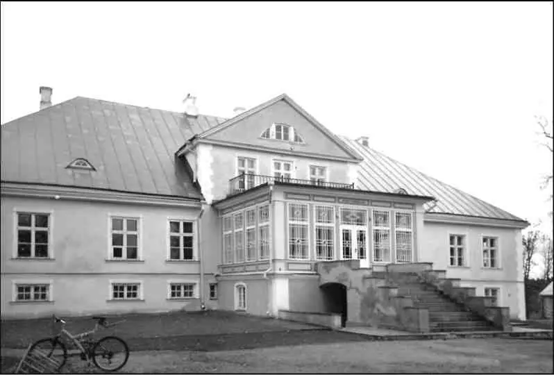 Господский дом мызы Альп эст Алъбу Ноябрь 2005 г Фото автора Князь Д - фото 28