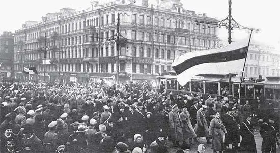 Мирная демонстрация эстонцев в Петрограде Март 1917 г Чтобы временные - фото 154