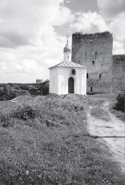 Корсунская часовня в Старом Изборске 1929 г Архитектор А Владовский 2004 г - фото 164
