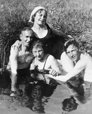 Пикник на Муринском ручье 19371938 гг В связи с печами не могу не вспомнить - фото 38