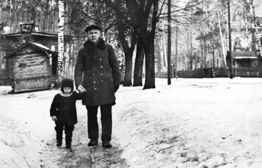 Институтский проспект у дома Кайгородова Начало 1930х гг Для мальчишек того - фото 42