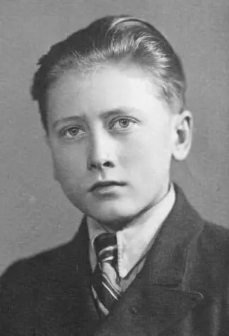 В Кобак в 1944 г Сохранившиеся о юности восторженные воспоминания с - фото 49