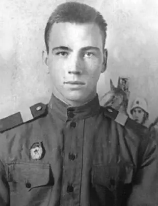 В Пуссеп 1944 г Это был главный наблюдательный пункт Из этого окна нас - фото 66