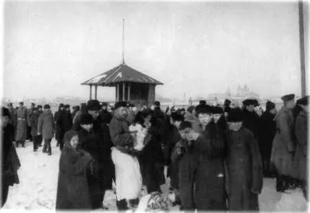 Продавцы сбитня 1900е гг Разносчики 1910е гг Торговки фруктами - фото 25