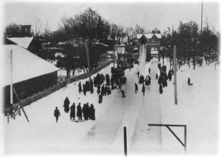 Катанье с гор в Речном яхтклубе 1913 г Парад лейбгвардии Измайловского - фото 45