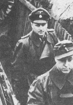 Командир 8й кавалерийской дивизии СС Флориан Гейер Йохен Румор 1я танковая - фото 23