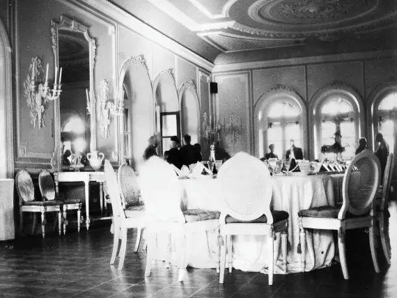 Столовая Ливадия После 1911 г Дизайн стола Большой Екатерининский - фото 343