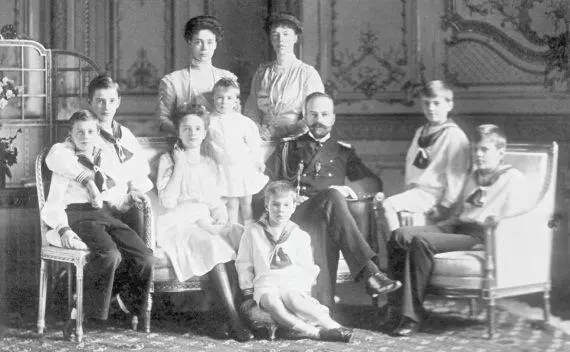 Семья вел кн Александра Михайловича и вел кн Ксении Александровны 1911 г - фото 186