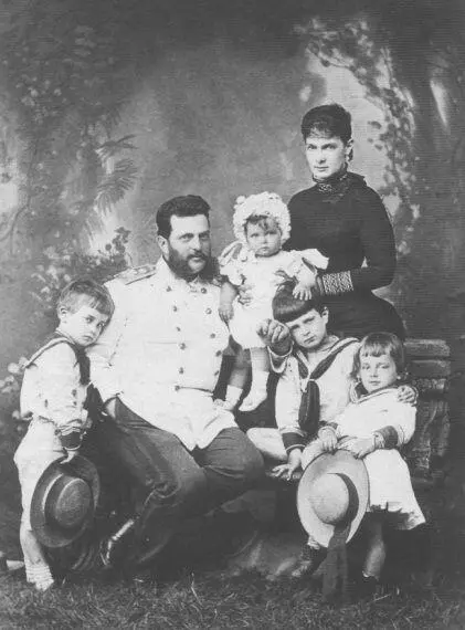 Великий князь Владимир Александрович с семьей Фото 1880х гг С большим - фото 51