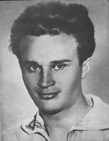 На исходе лета 1927 года нарком просвещения ехал в комиссариат по Покровке - фото 26