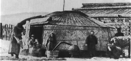 Бурятская юрта Головное украшение монгольской женщины - фото 34