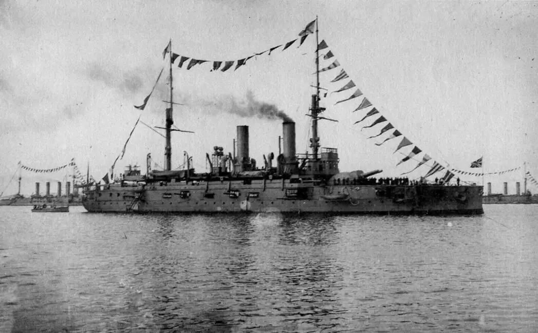 В период с 1904 по 1909 г Александром II командовали капитаны 1 ранга A А - фото 26