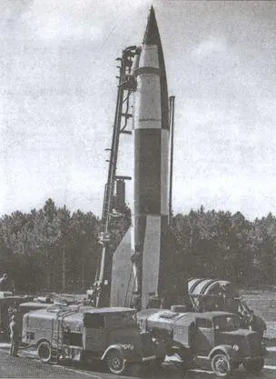 Пуск ракеты Фау2 с передвижного стартового комплекса Meilerwagen - фото 10
