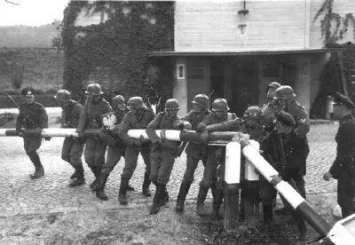 Рис 11На германопольской границе 1 сентября 1939 года Начало Второй мировой - фото 12